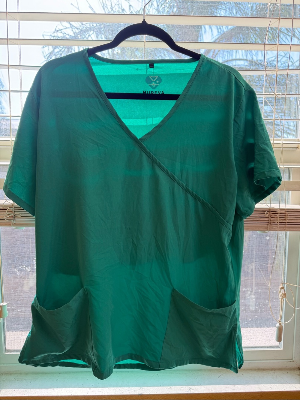 Women's Teal Scrub Top with V-Neck and Front Pockets